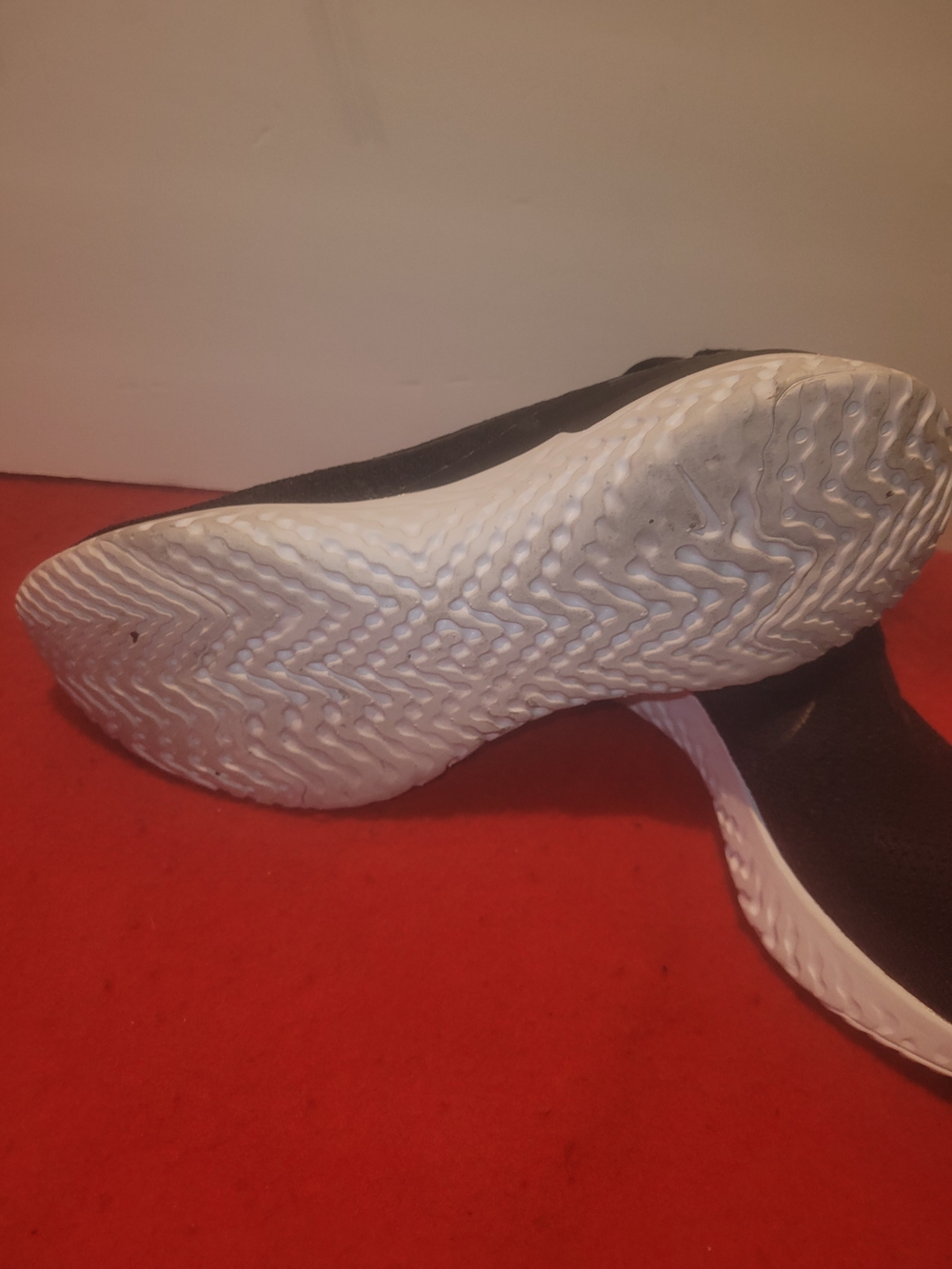 Nike Black Slip-On Running Shoes with White Sole - Picture 3 of 6
